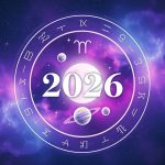 Representación artística del horóscopo 2026 con símbolos zodiacales y planetas
